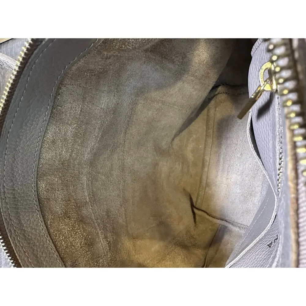 Cuyana Carryall Tote Bag Pebbled Leather Neutral Taupe
